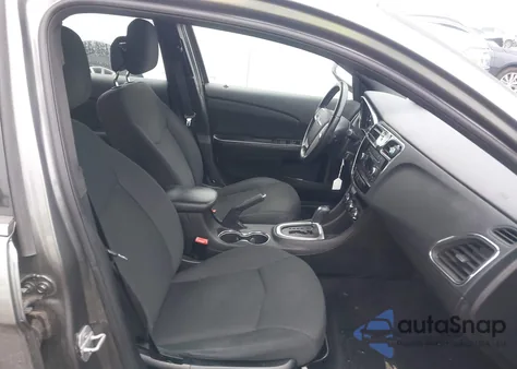 2012 Chrysler 200 Touring из США, поврежденный, VIN 1C3CCBBB0CN131942